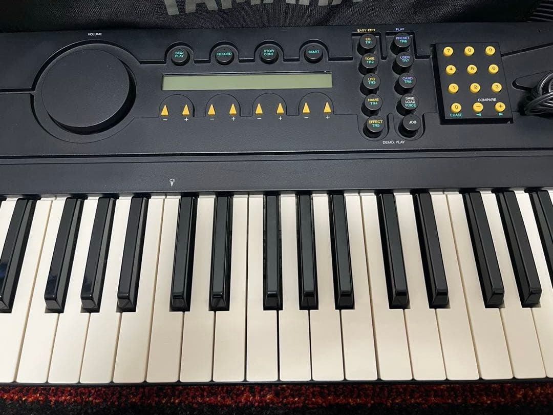 YAMAHA EOS YS200 デジタルシンセサイザー 61鍵盤