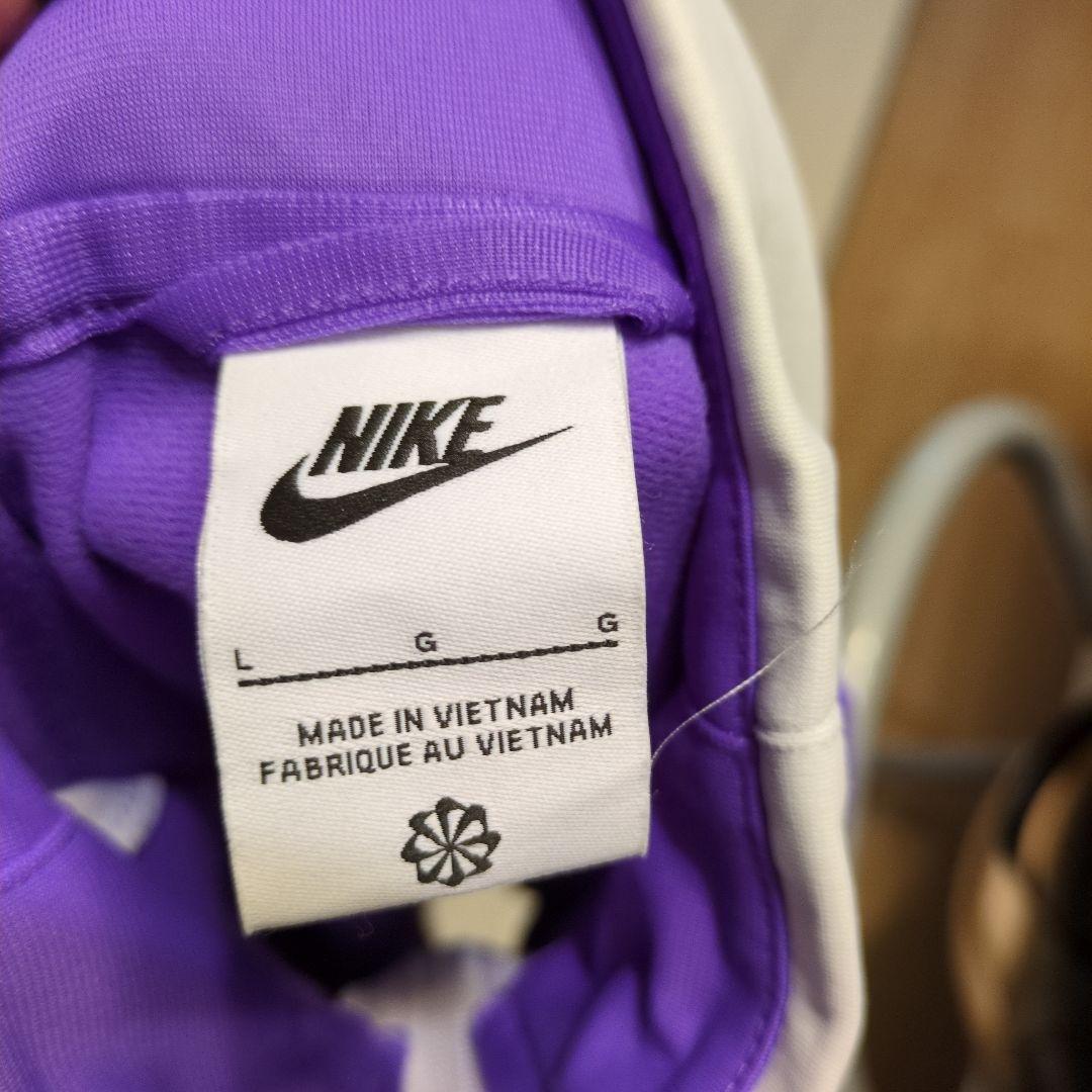 子供150センチくらいNike ジャージ上下セット 紫/ホワイト　新品