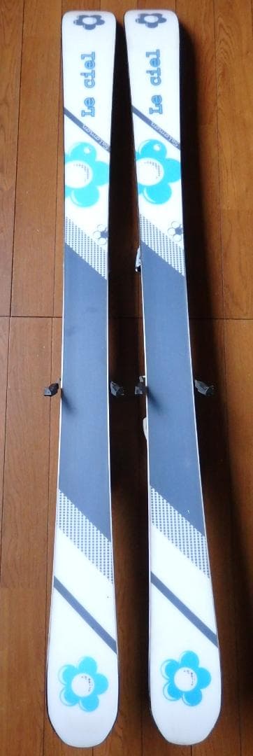 SALOMON　板131ｃｍ、ブーツ22.0～23.5ｃｍ