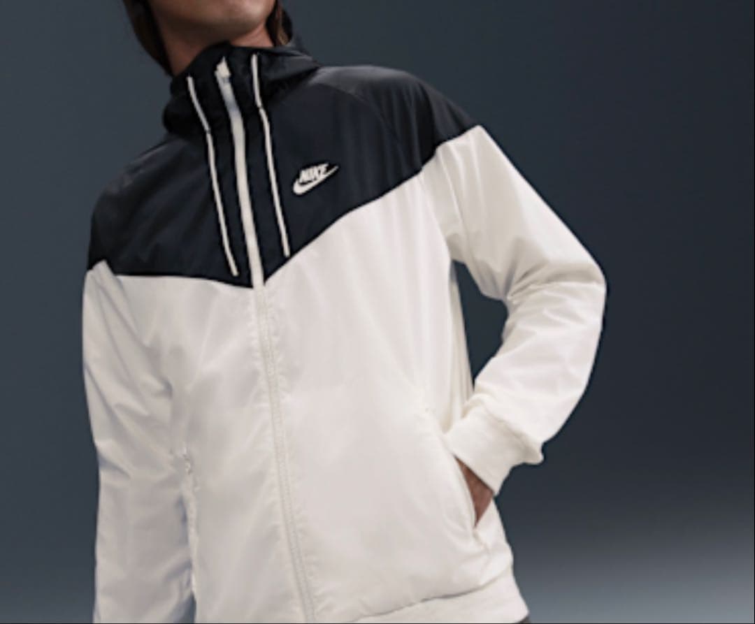 NIKEナイキ　ウィンドブレーカー　ウィンドランナージャケット　黒　白　XL新品