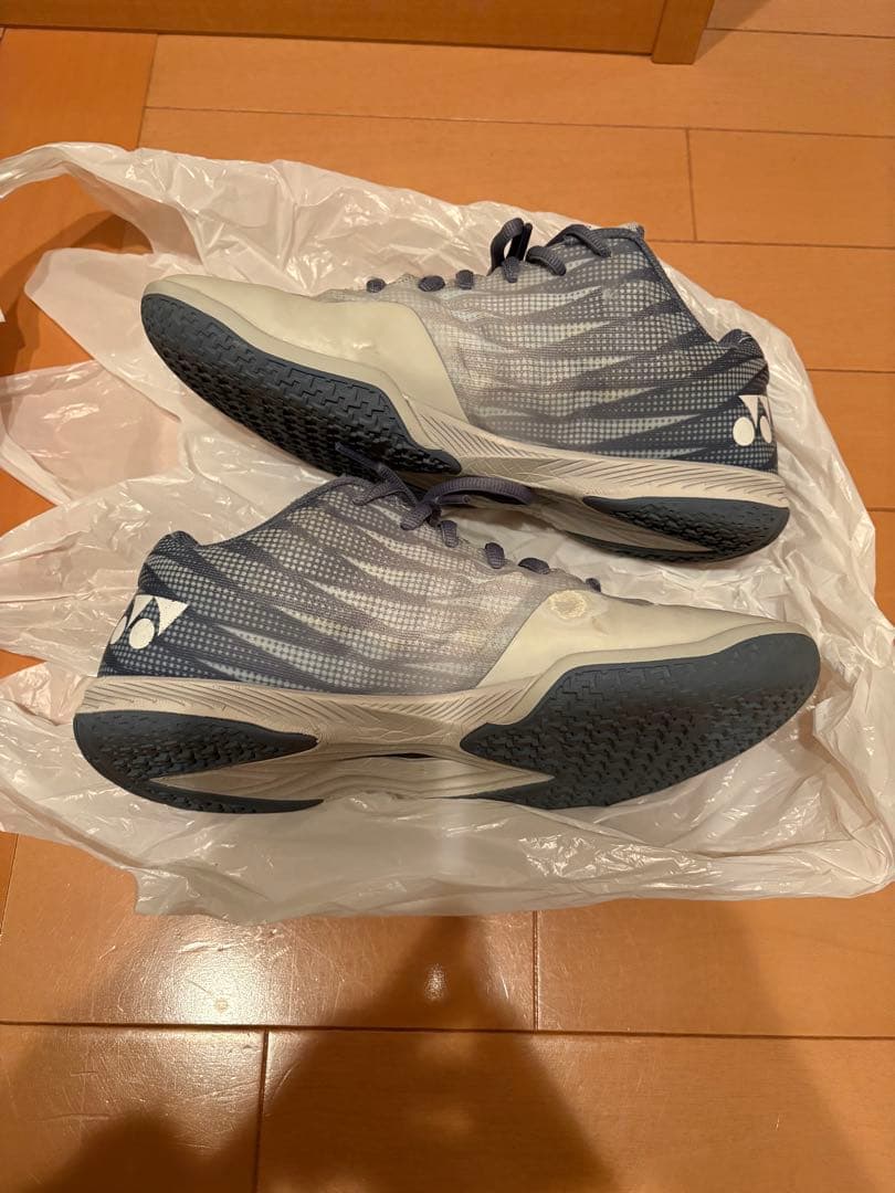 YONEX バドミントンシューズ 25.5cm グレー/ホワイト