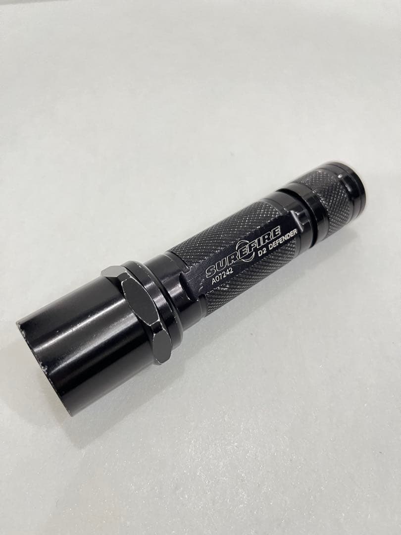 SUREFIRE D2 DEFENDER BK シュアファイア　フラッシュライト