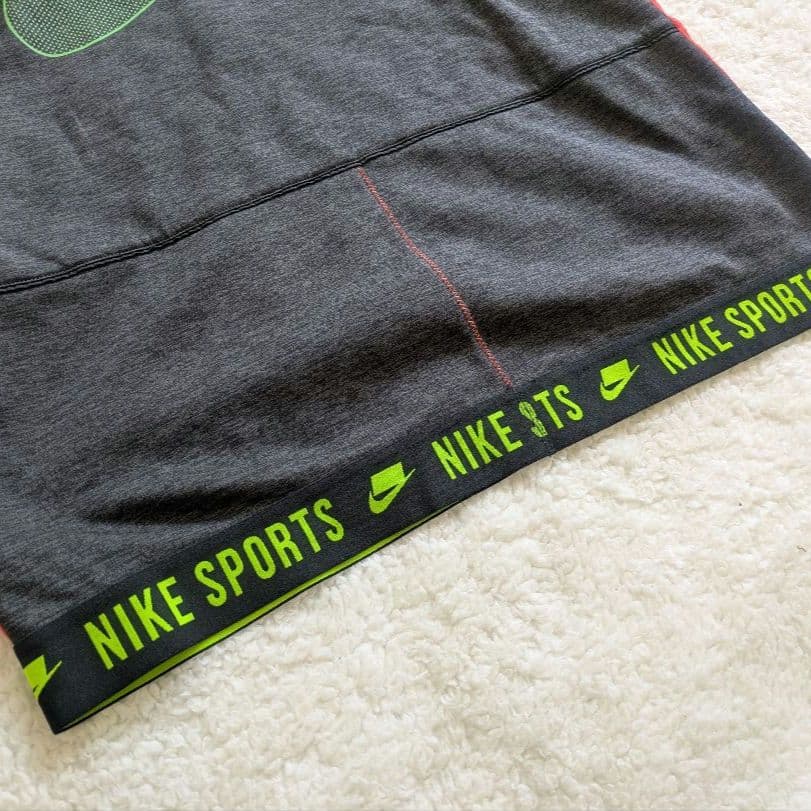 ナイキ Nike ノースリーブ 裏フリース　ショートパンツセットアップ