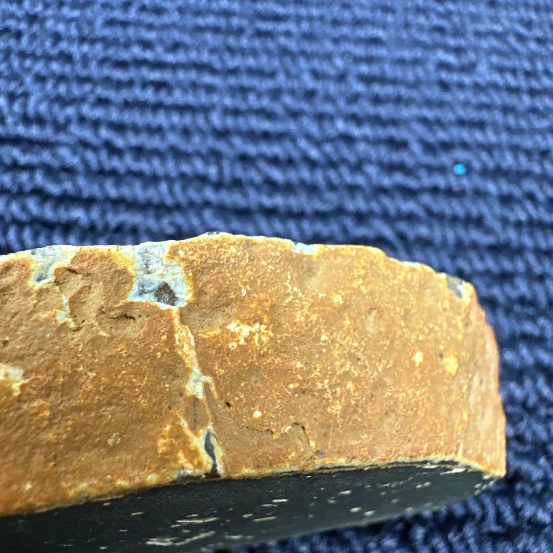 1面研磨の原石