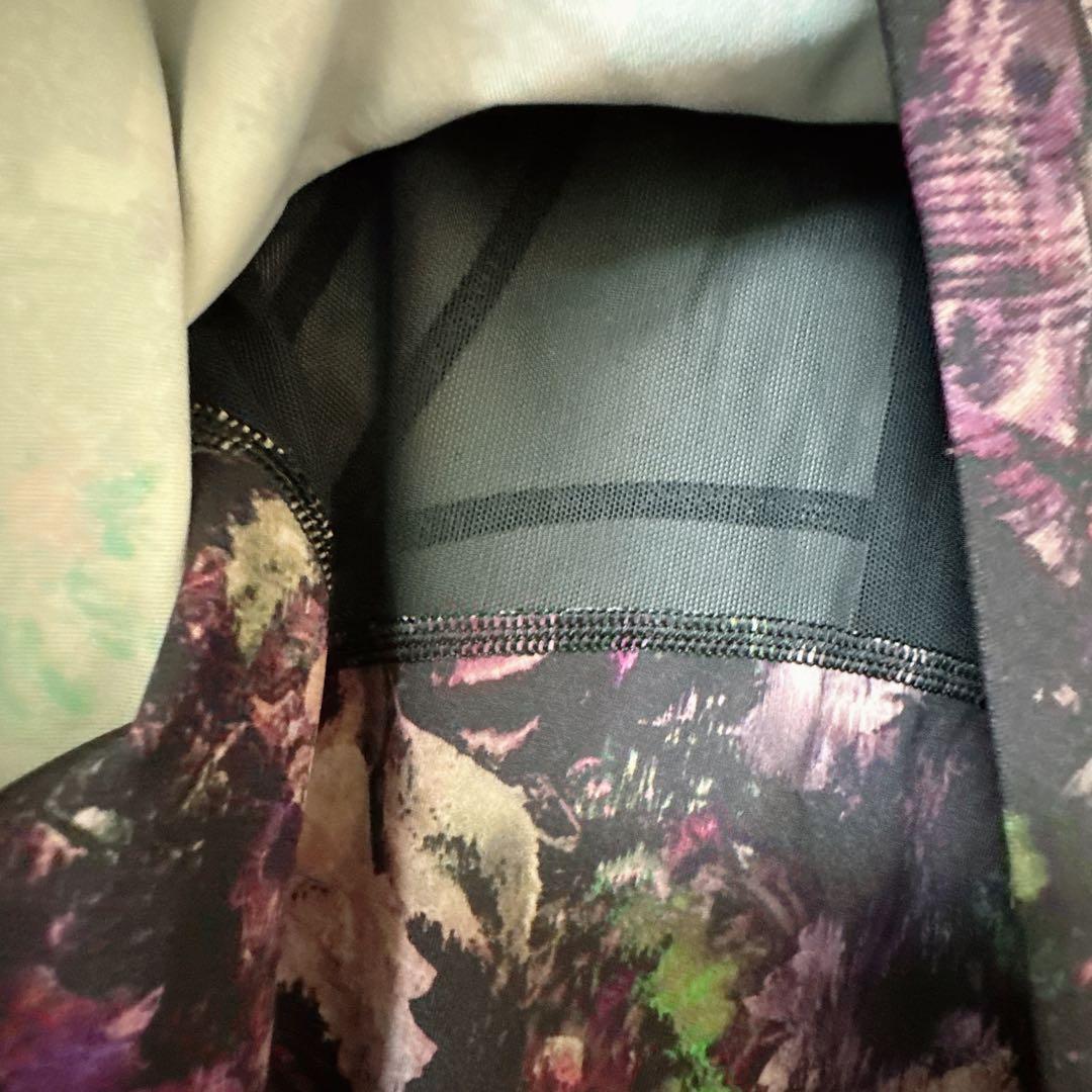 美品✨lululemon ルルレモン 花柄 黒 紫 花 ジャケット 海外古着