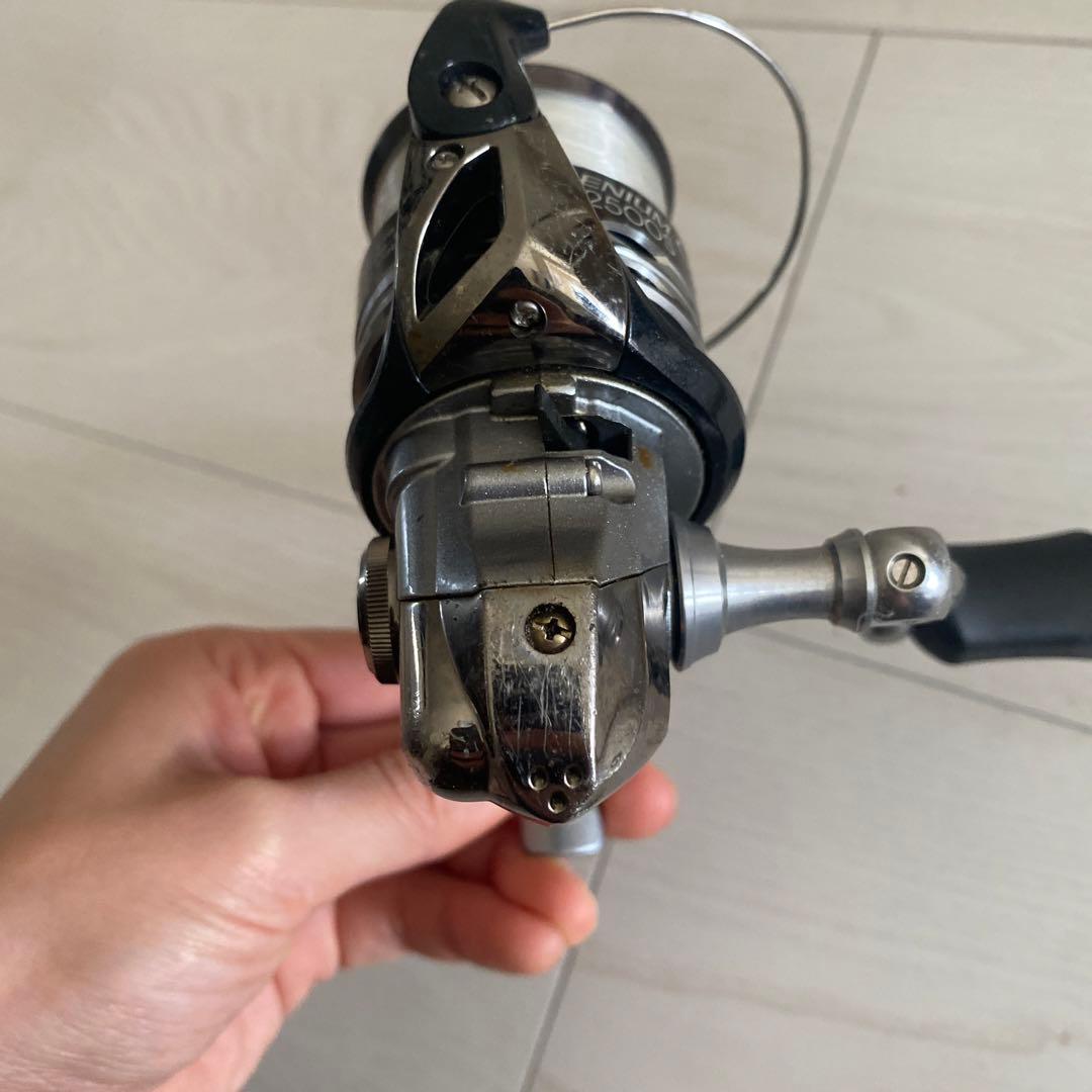シマノ レアニウム　C14+ 2500S スピニングリール
