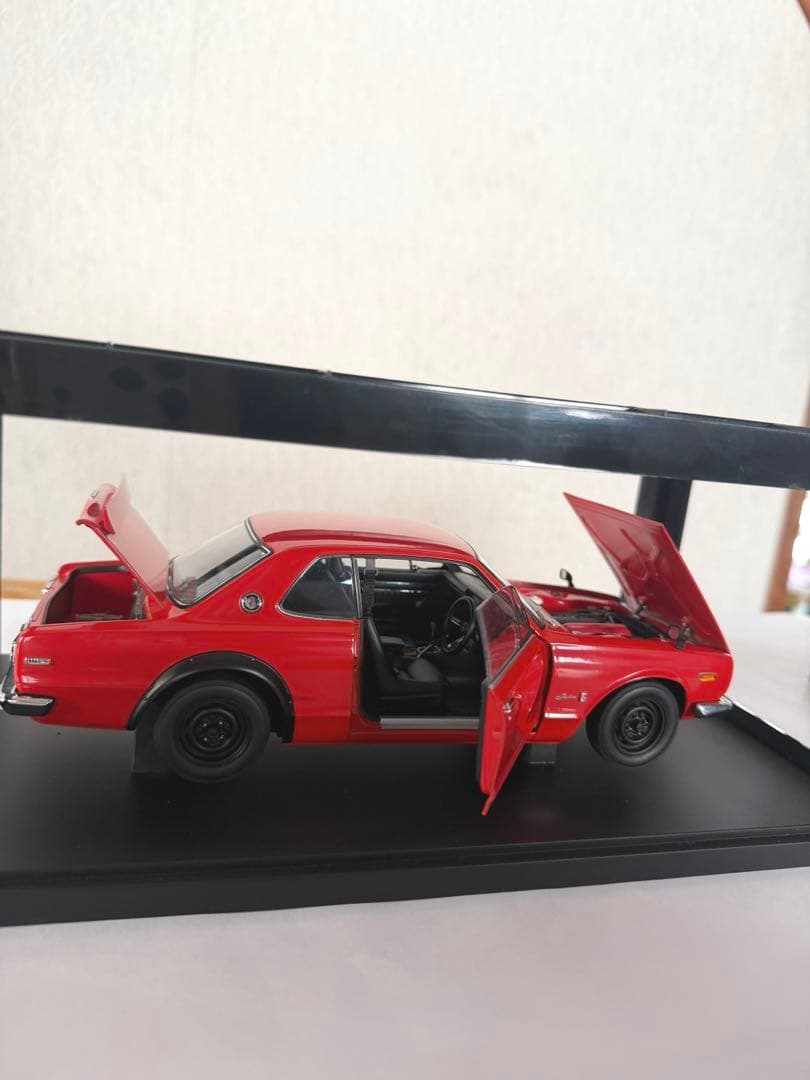 ミニカー 18/1 Nissan Skyline 2000GT-R (KPGC10)