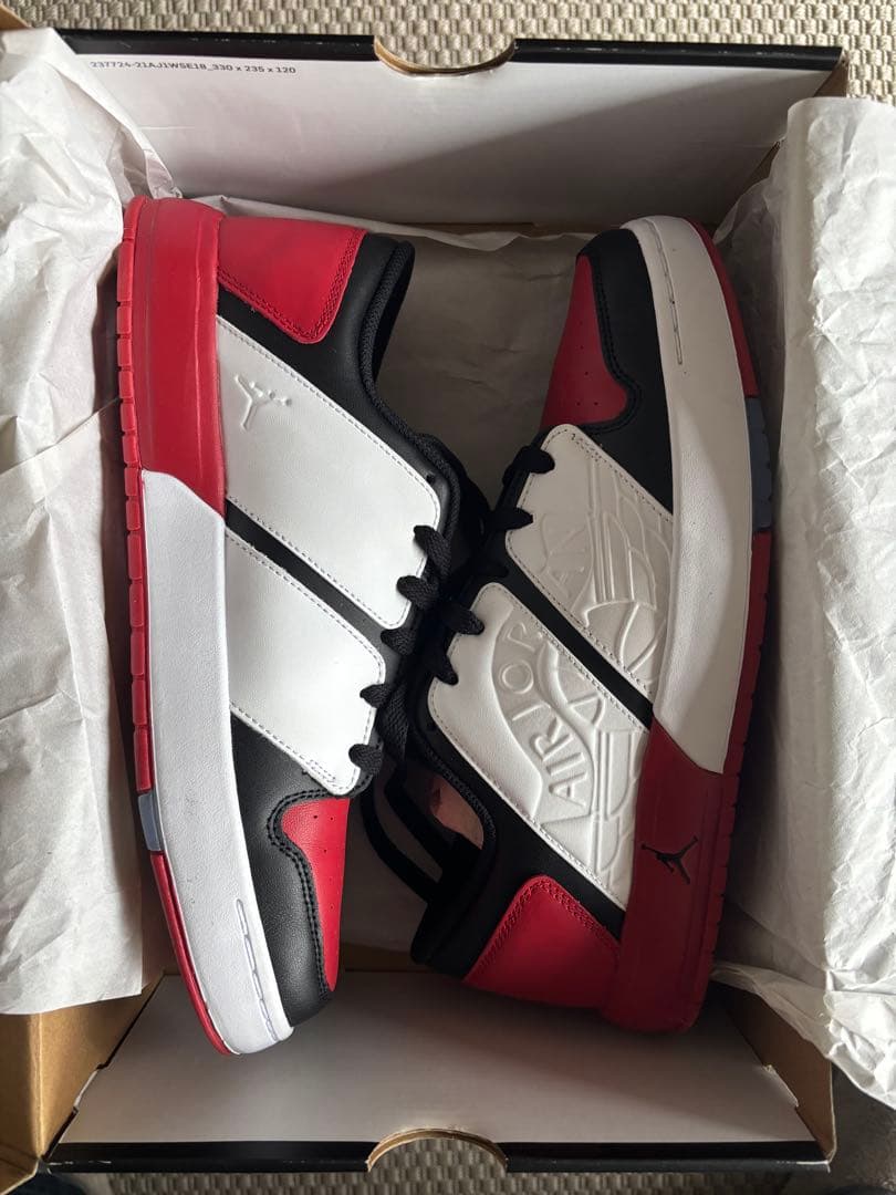 Nike Jordan nu Retro 1 low（新品）