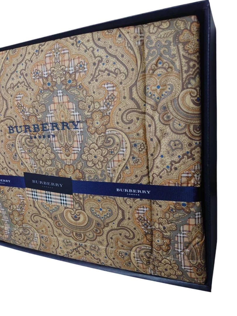 未使用 BURBERRY　バーバリー　羽毛肌掛け　ダウンケット シングル