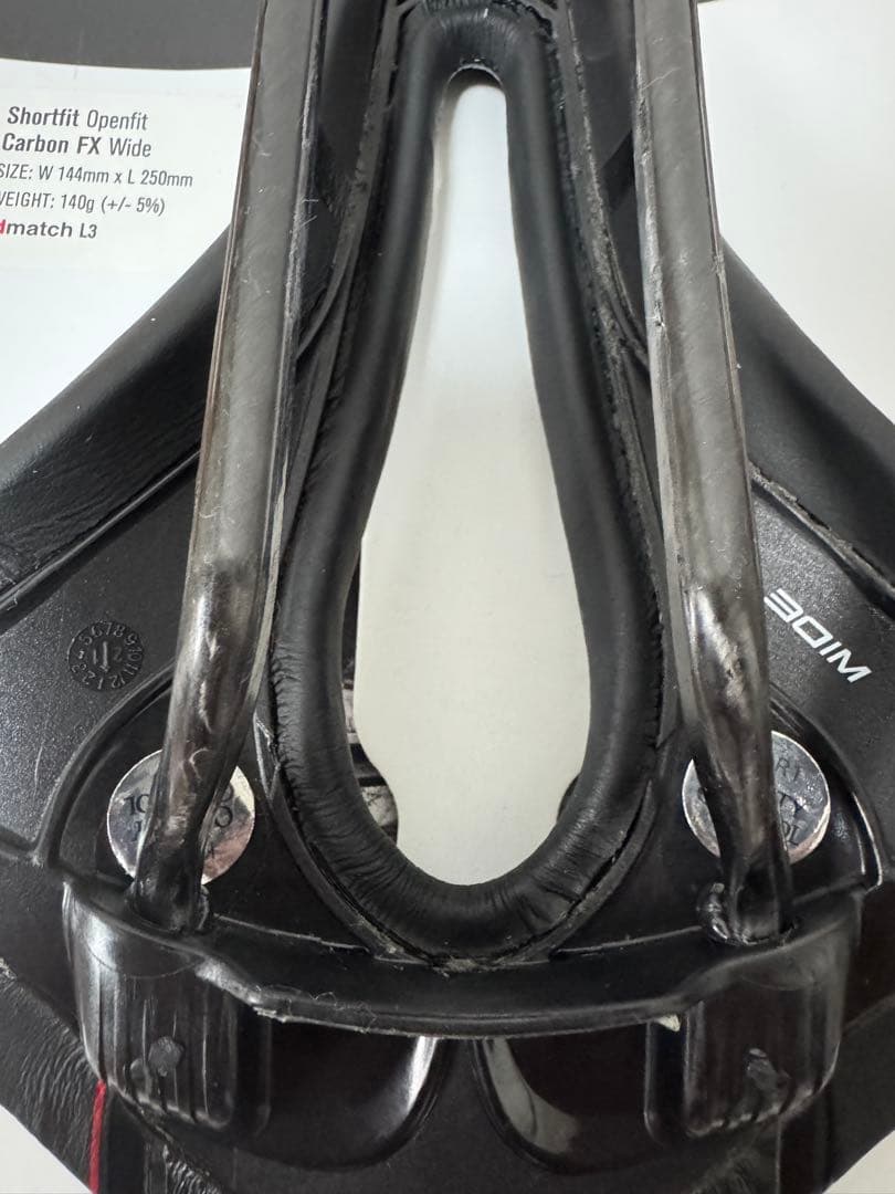 Shortfit Openfit Carbon FX Wide サドル
