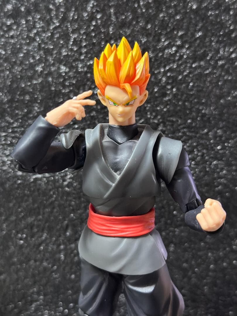 s.h.figuarts ゴハンブラック 改造4セット ポタラｘ1個付き