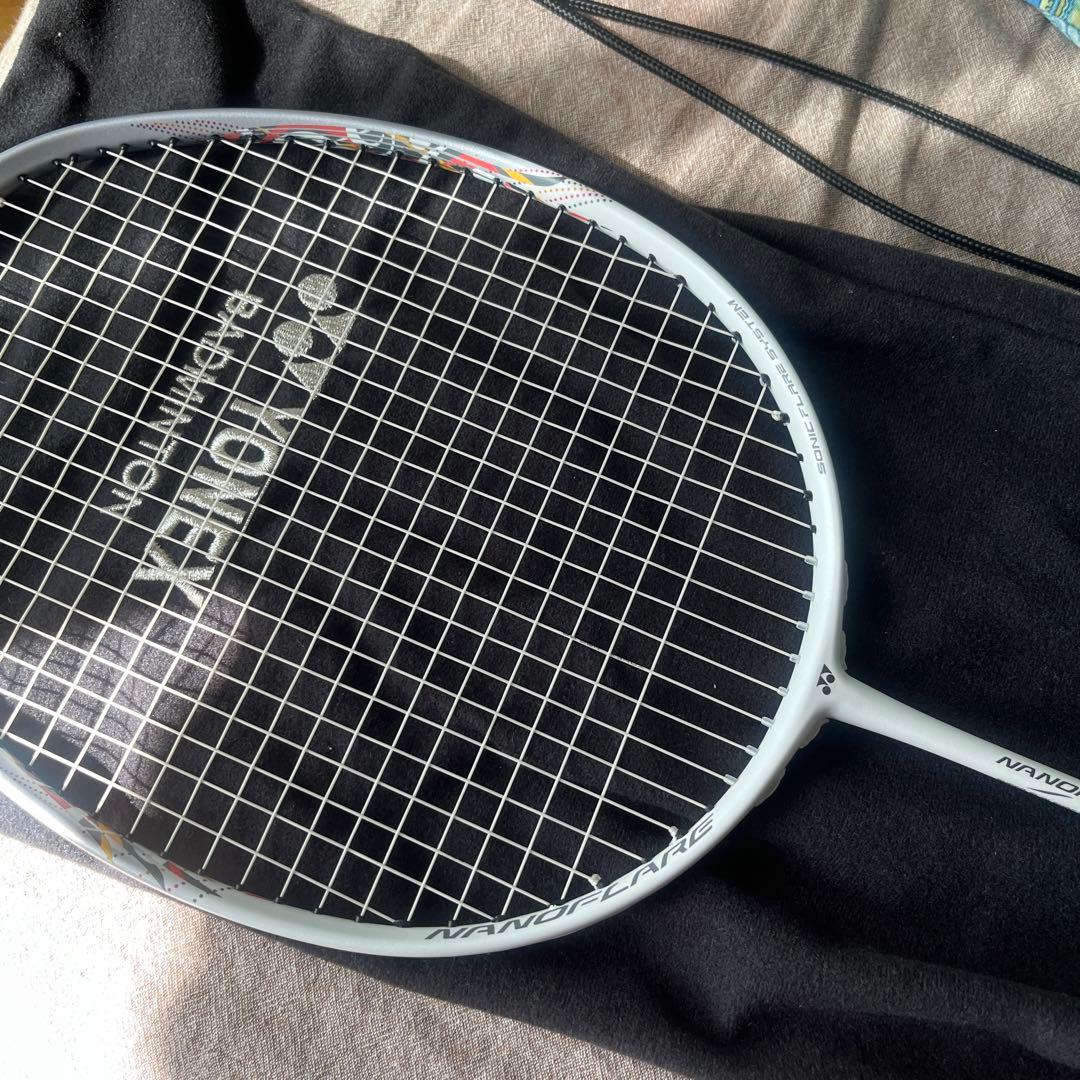 【美品】YONEX NANOFLARE 400 バドミントンラケット