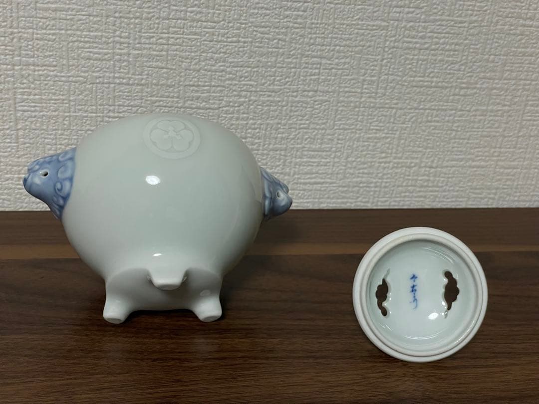 十一代今右衛門 白磁家紋入香炉 獅子摘 共箱付　時代物