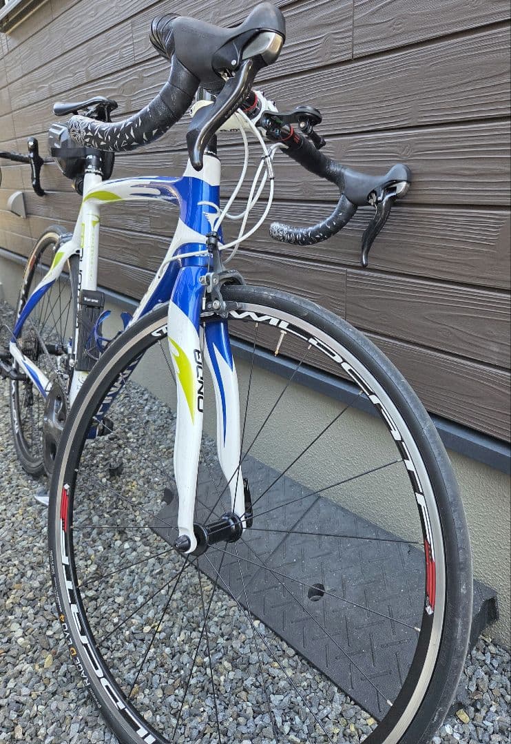 PINARELLO ロードバイク ホワイト/ブルー　静岡県内自己配送します。