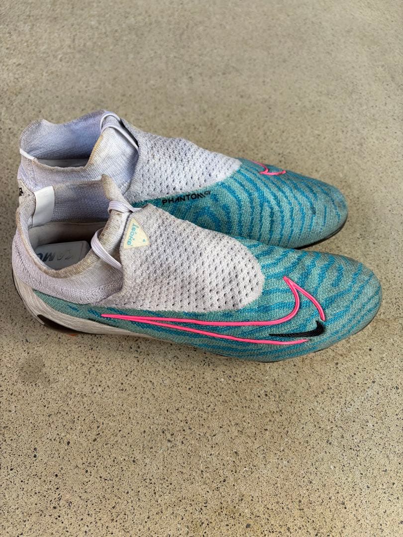 Nike Phantom gx エリート　サッカーシューズ 青/ピンク26センチ