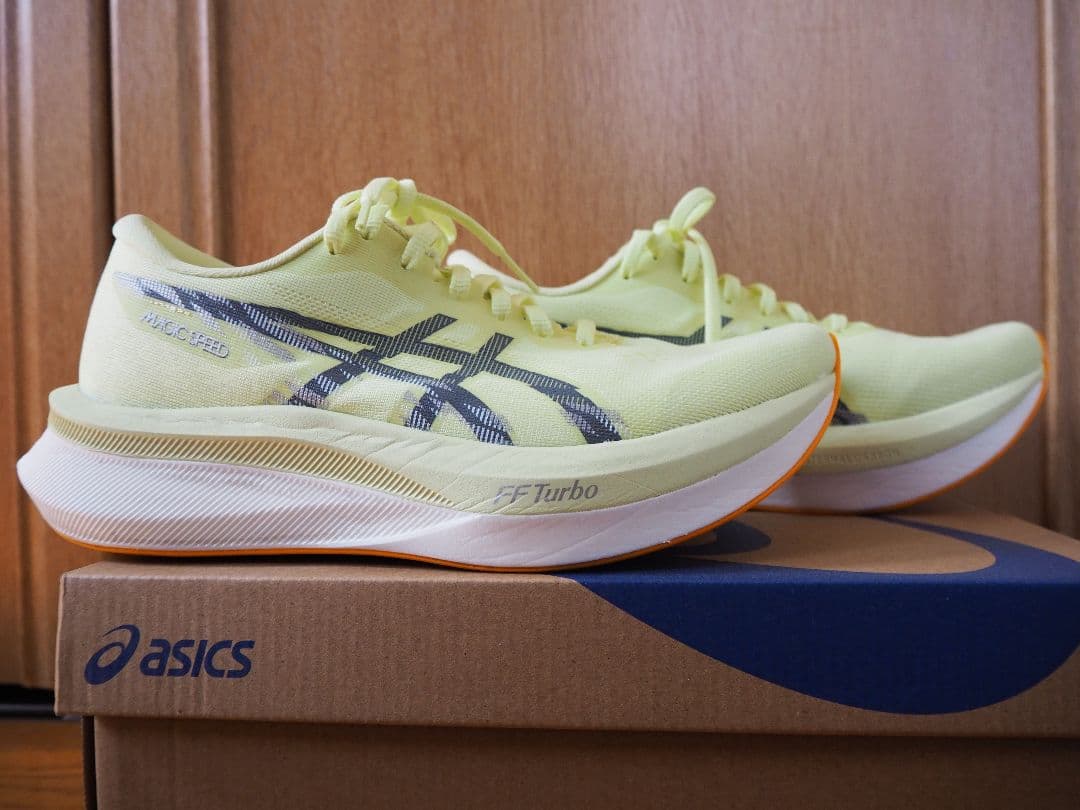 ASICS MAGIC SPEED 4 サイズ25.5cm