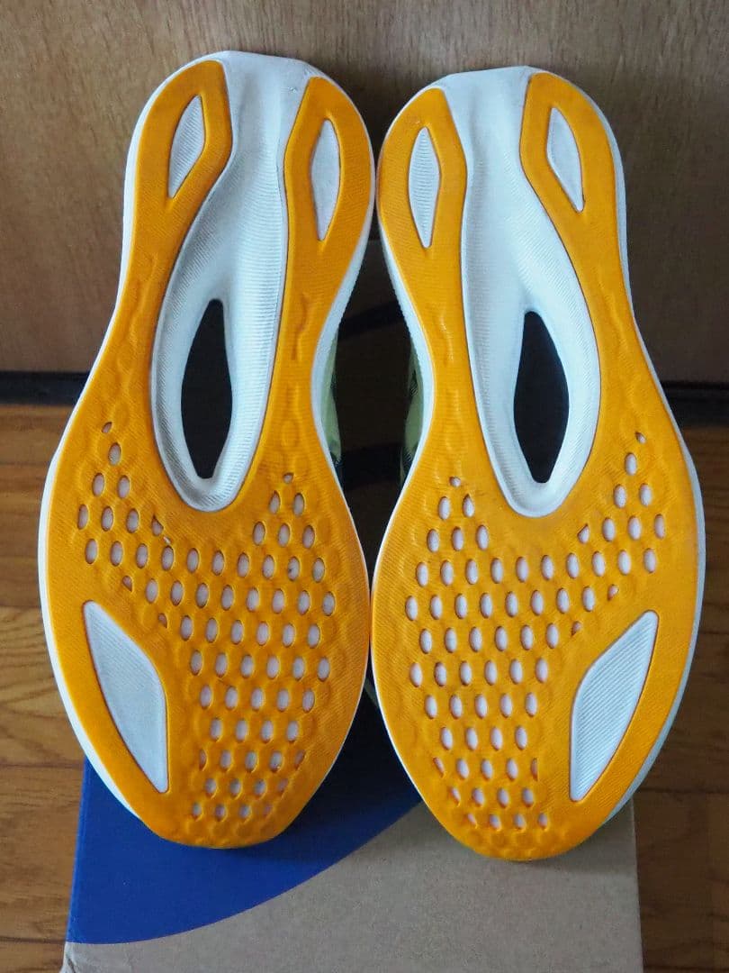 ASICS MAGIC SPEED 4 サイズ25.5cm