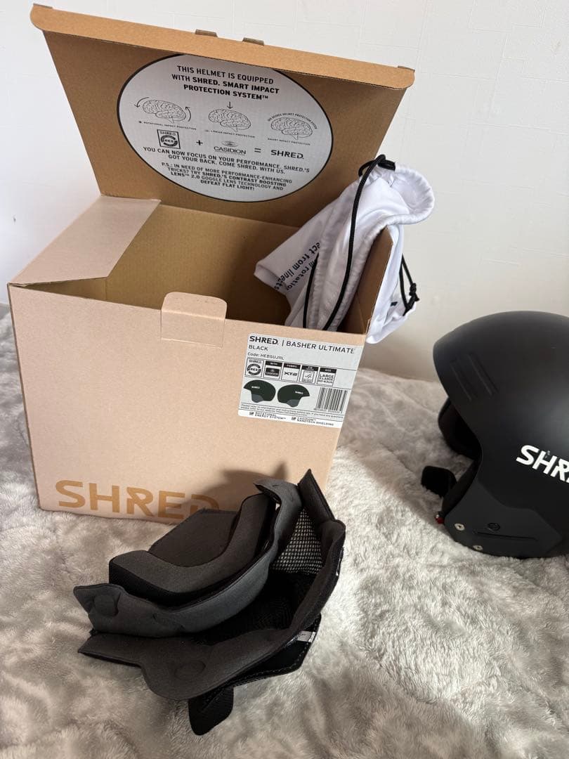 26 SHRED シュレッド BLACK FIS対応 レーシングヘルメット