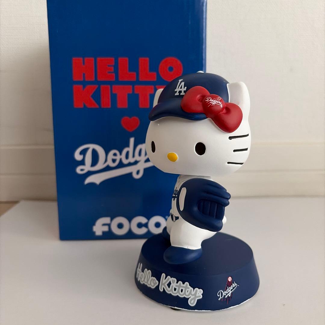Hello Kitty×ドジャース ボブルヘッド 陶器のような重厚感