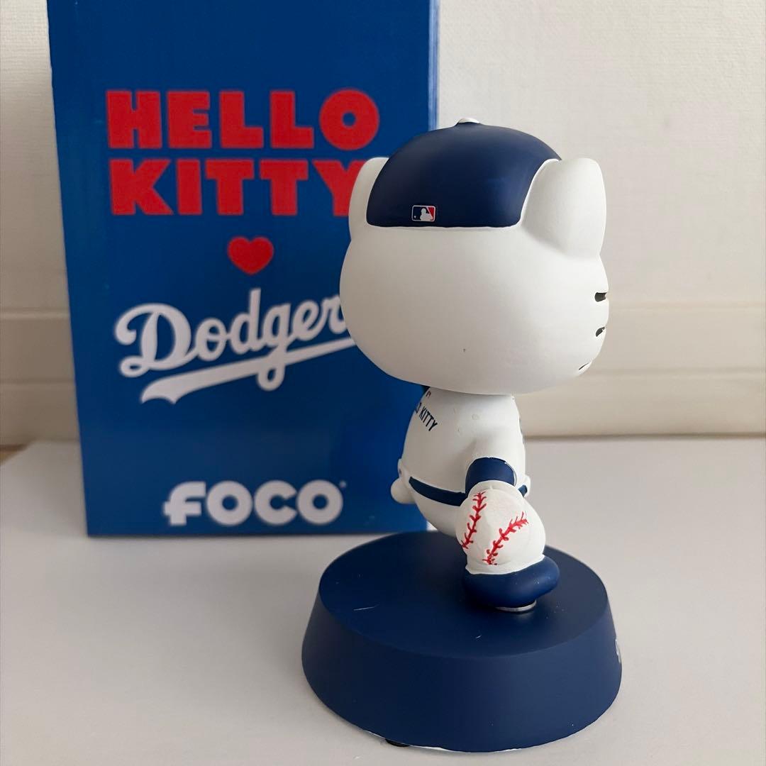 Hello Kitty×ドジャース ボブルヘッド 陶器のような重厚感