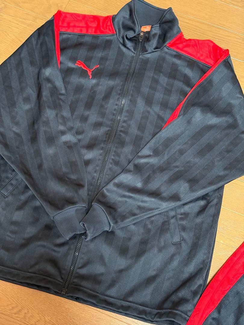 PUMA　プーマ　ジャージ上下　黒×赤　プージャー　プージャ　M・L（説明）