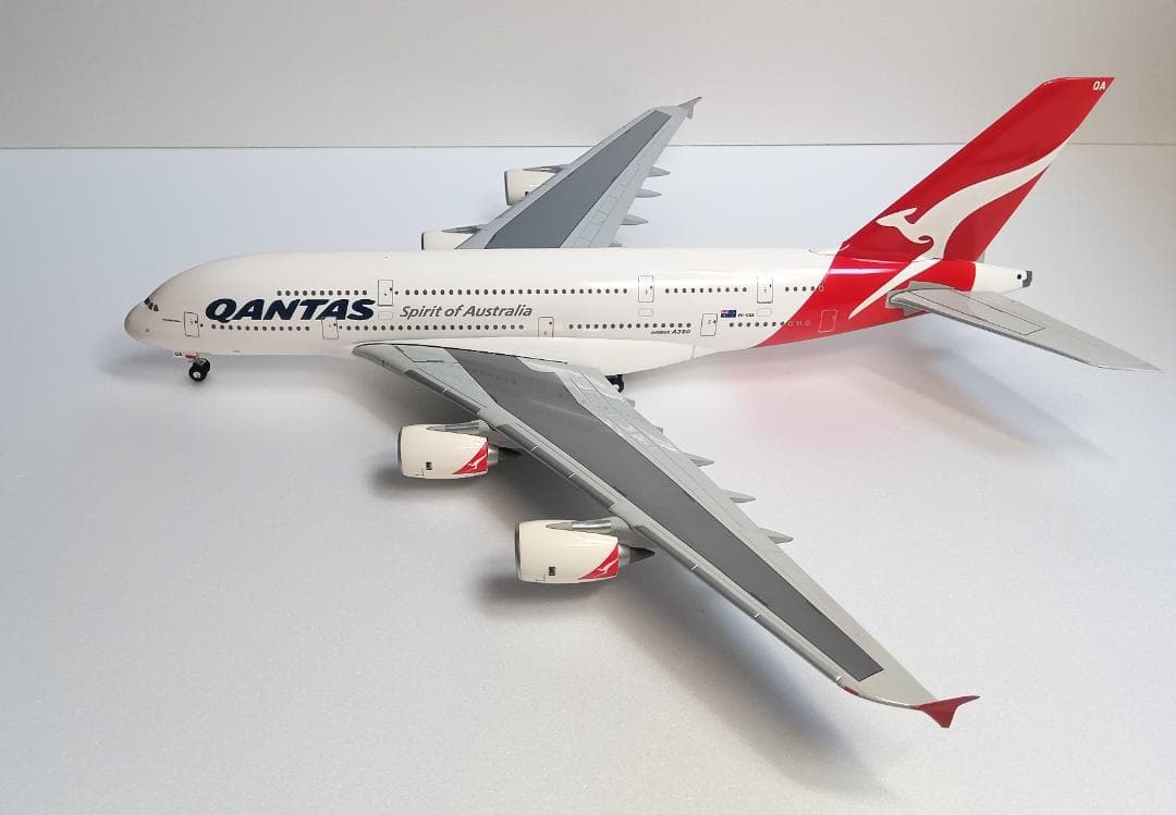 A380-800 カンタス航空 VH-OQA 1/200塗装済み半完成品