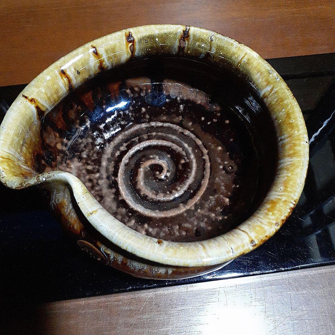 小石原焼 斐山窯 茶色と黒のグラデーションの片口陶器の器