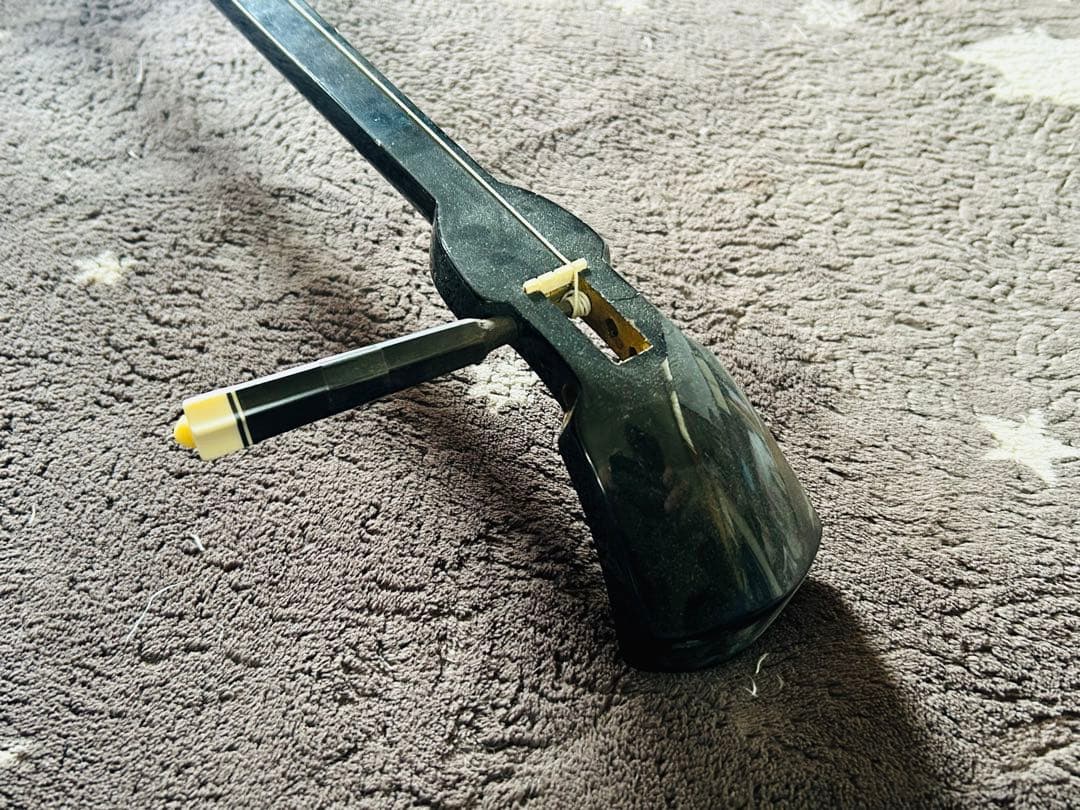 三味線 金色装飾　沖縄三線 人口皮 現状品