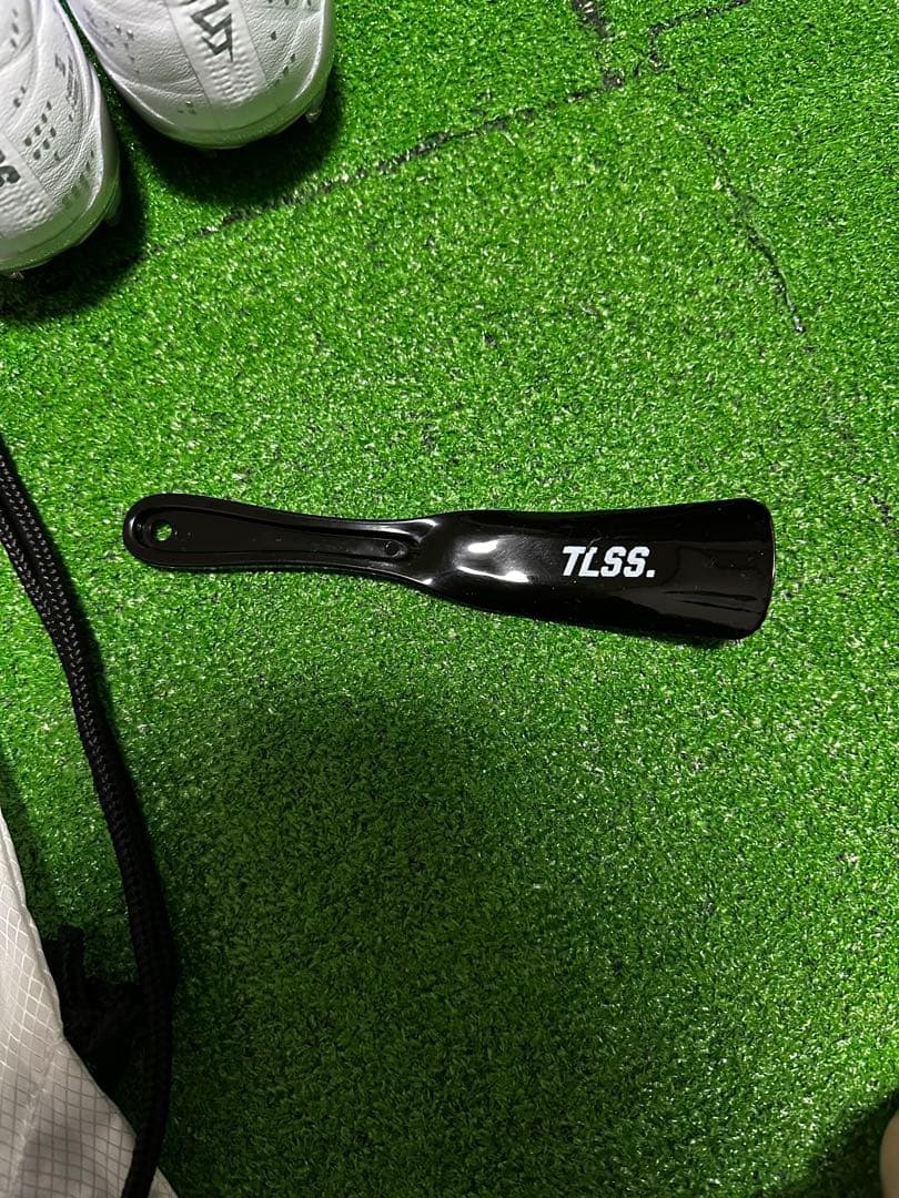 TLSSリベロ FG サッカースパイク 24.5cm オールホワイト レースレス