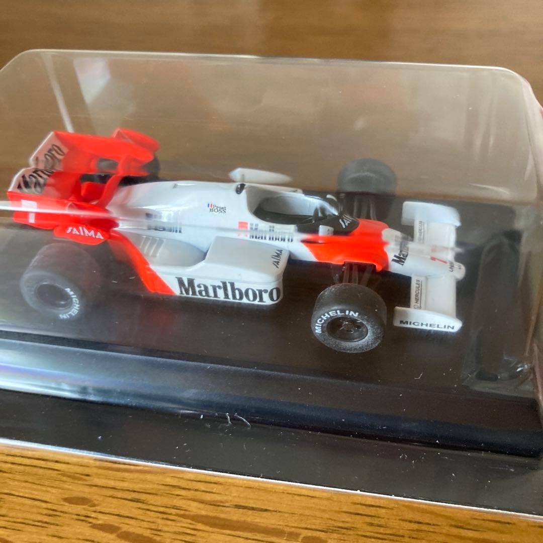 ミニカー Marlboro McLaren MP4/2 1/64