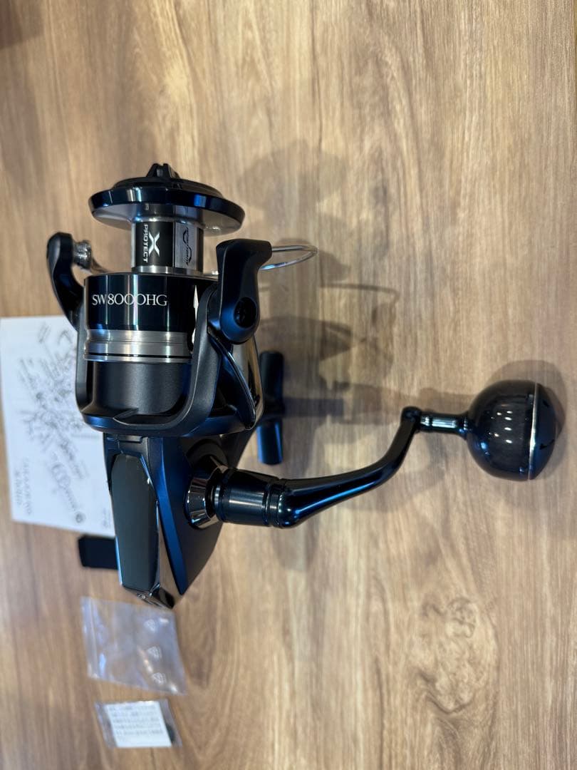 SW8000HG スピニングリール ブラック