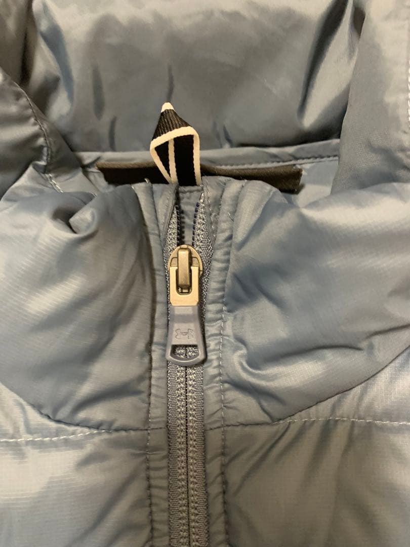 美品　UNDER ARMOUR COLDGEAR高機能 アーマーダウンベスト　L
