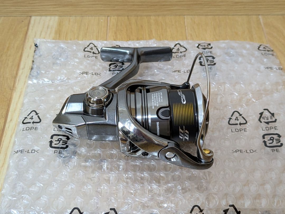 新品未使用 シマノ TWIN POWER 2500SHG