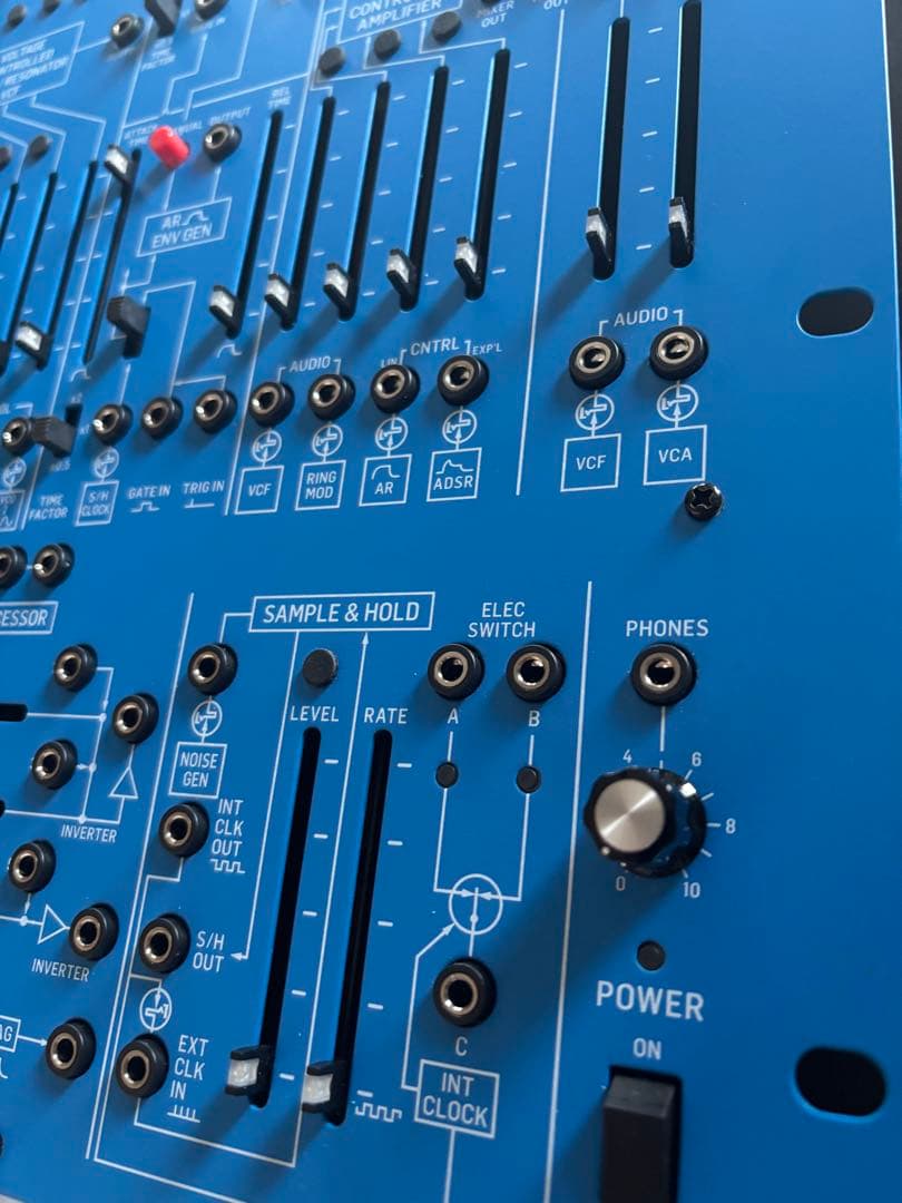 Behringer2600 セミモジュラーシンセサイザー