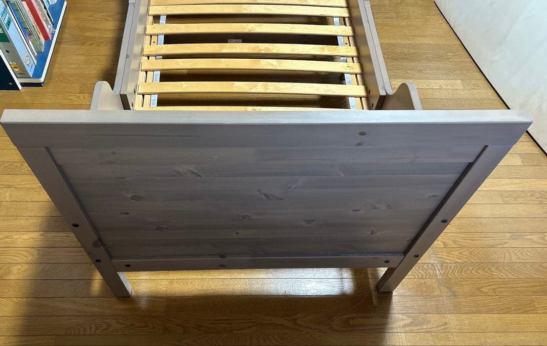 IKEA 伸長式 ベッド フレーム 販売終了カラー イケア