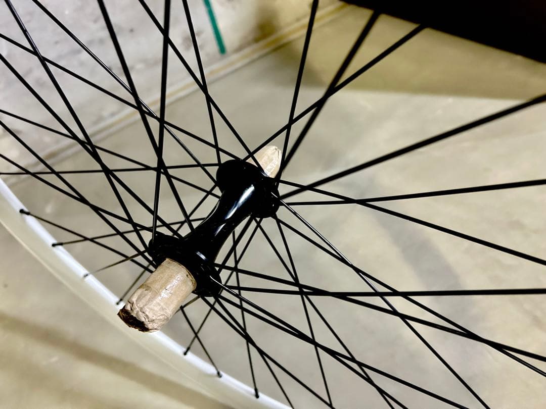 ◆FUN前輪ホイール 新品◆ホワイトでカッコいい！重量1.44kg