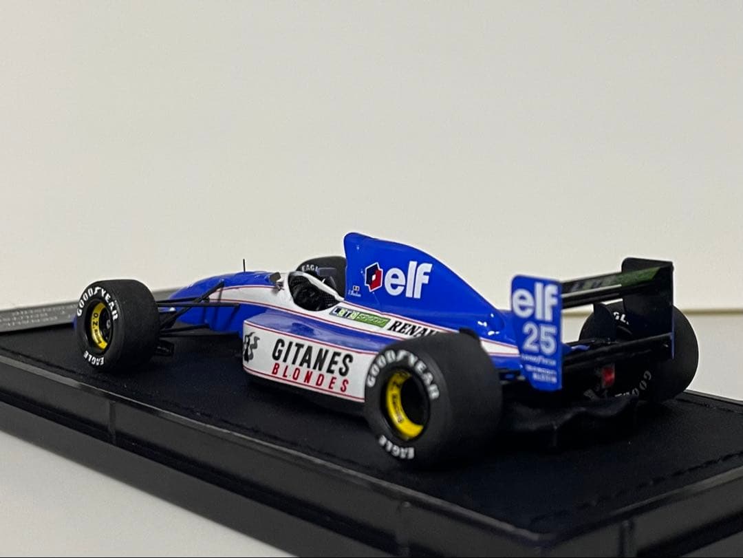 TAMEO 1/43 リジェ・JS37 ルノー　ブーツェン　1992年 F1