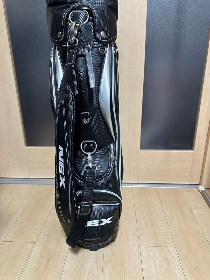 NEX ゴルフバッグ 合成皮革 黒/銀　中古