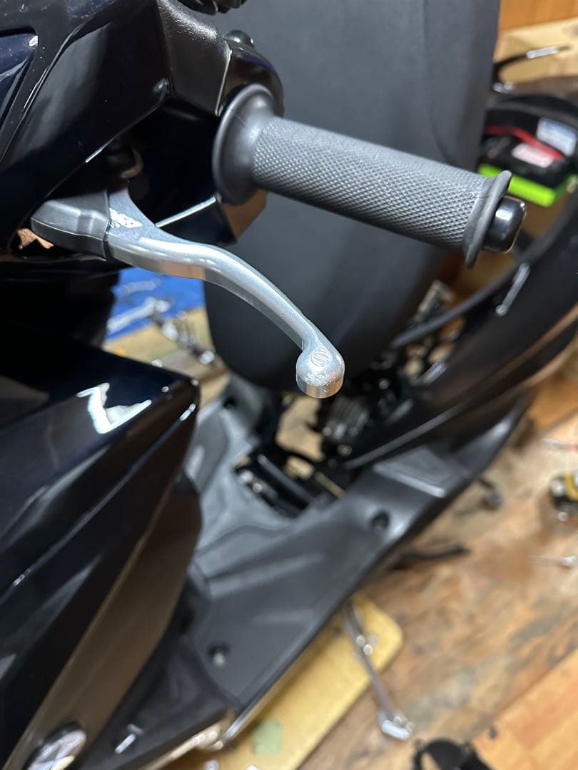 シグナス2.3型 スーパーファクトリーアルミ削り出しブレーキレバー