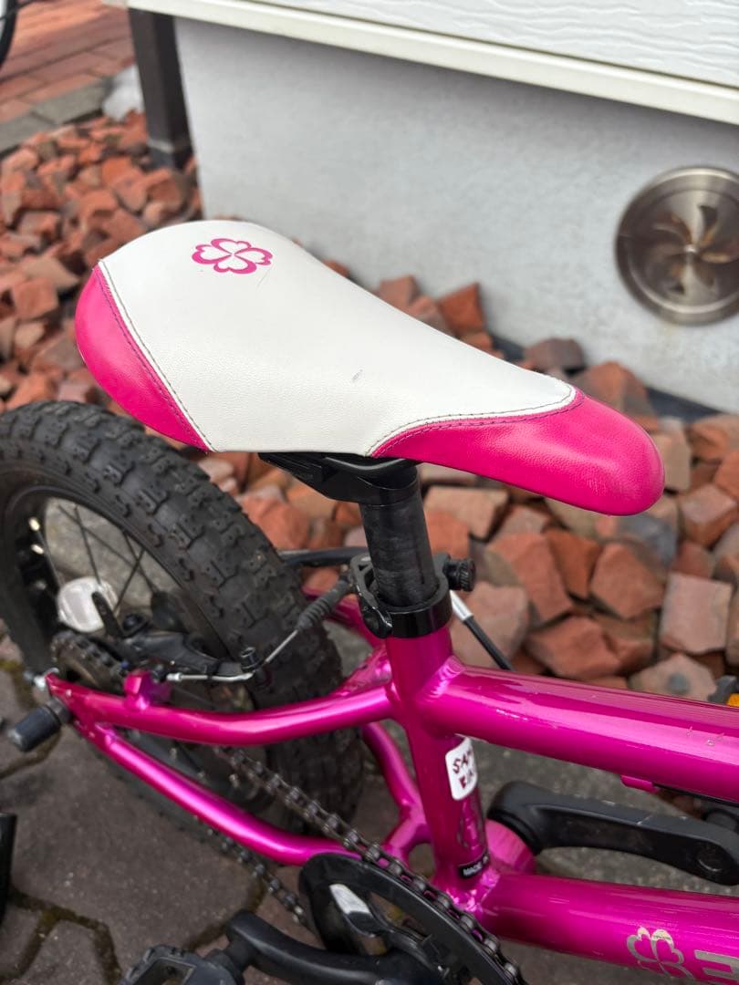 ヨツバサイクル14インチ　補助輪、カゴ付き（直接受渡限定）
