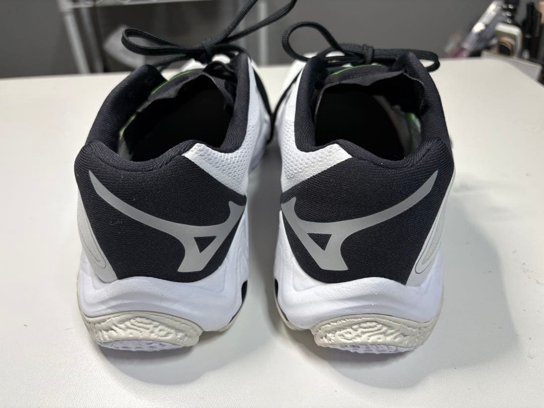 Mizuno バレーボールシューズ ホワイト/ブラック/グリーン