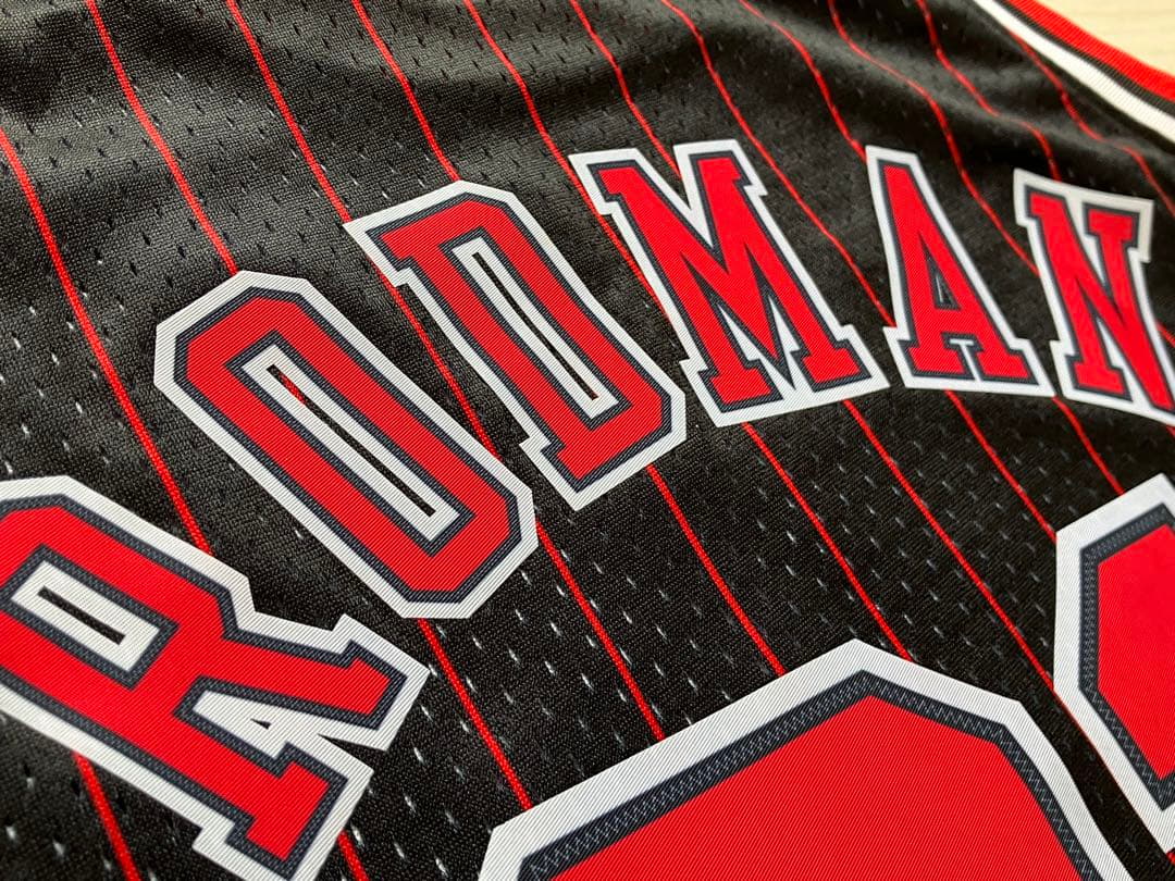 ★未使用品 NBA デニス・ロッドマン ブルズ ユニフォーム ストライプ　L