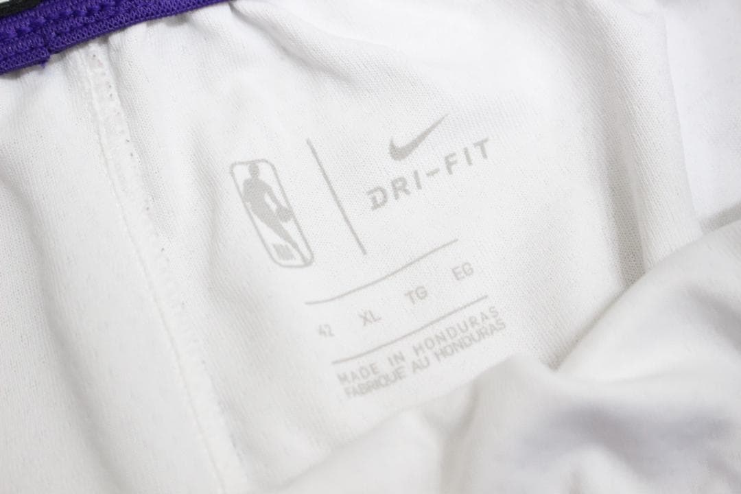 【極美品】XL ナイキ　オーセンティック　レイカーズ　ショートパンツ　バスパン
