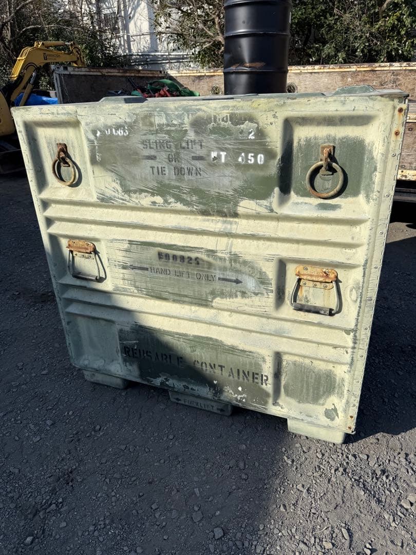 3 米軍　放出品　コンテナ　世田谷ベース　倉庫　道具箱　物置　FRP