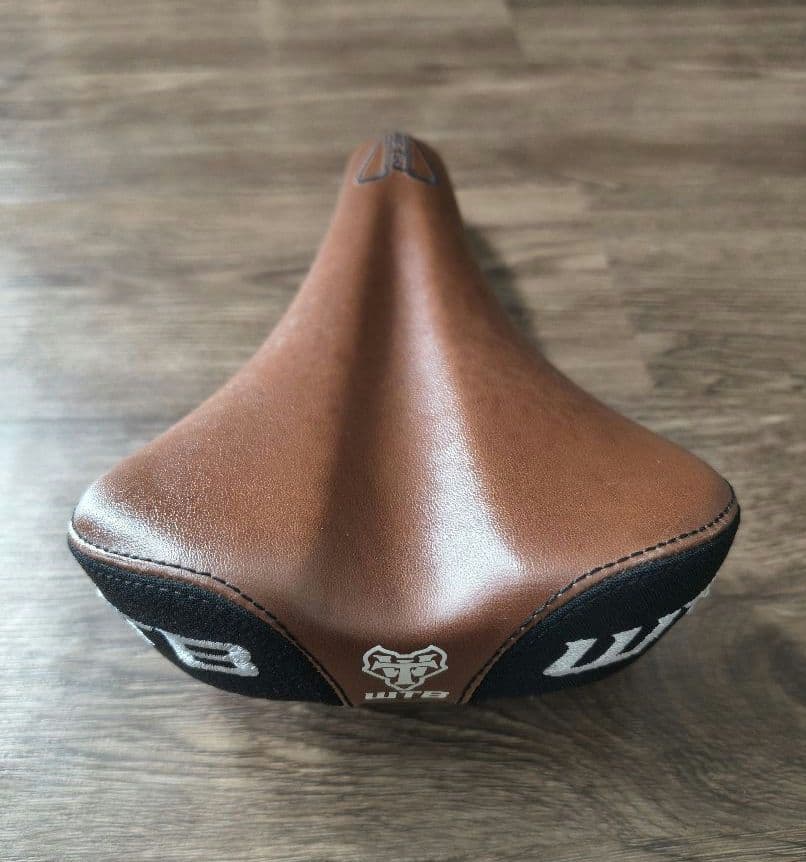 PURE V サドル　BL special (brown)