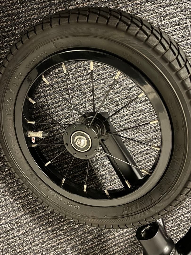 [美品] RENAULT キッズバイク ブラック/レッド　ストライダー