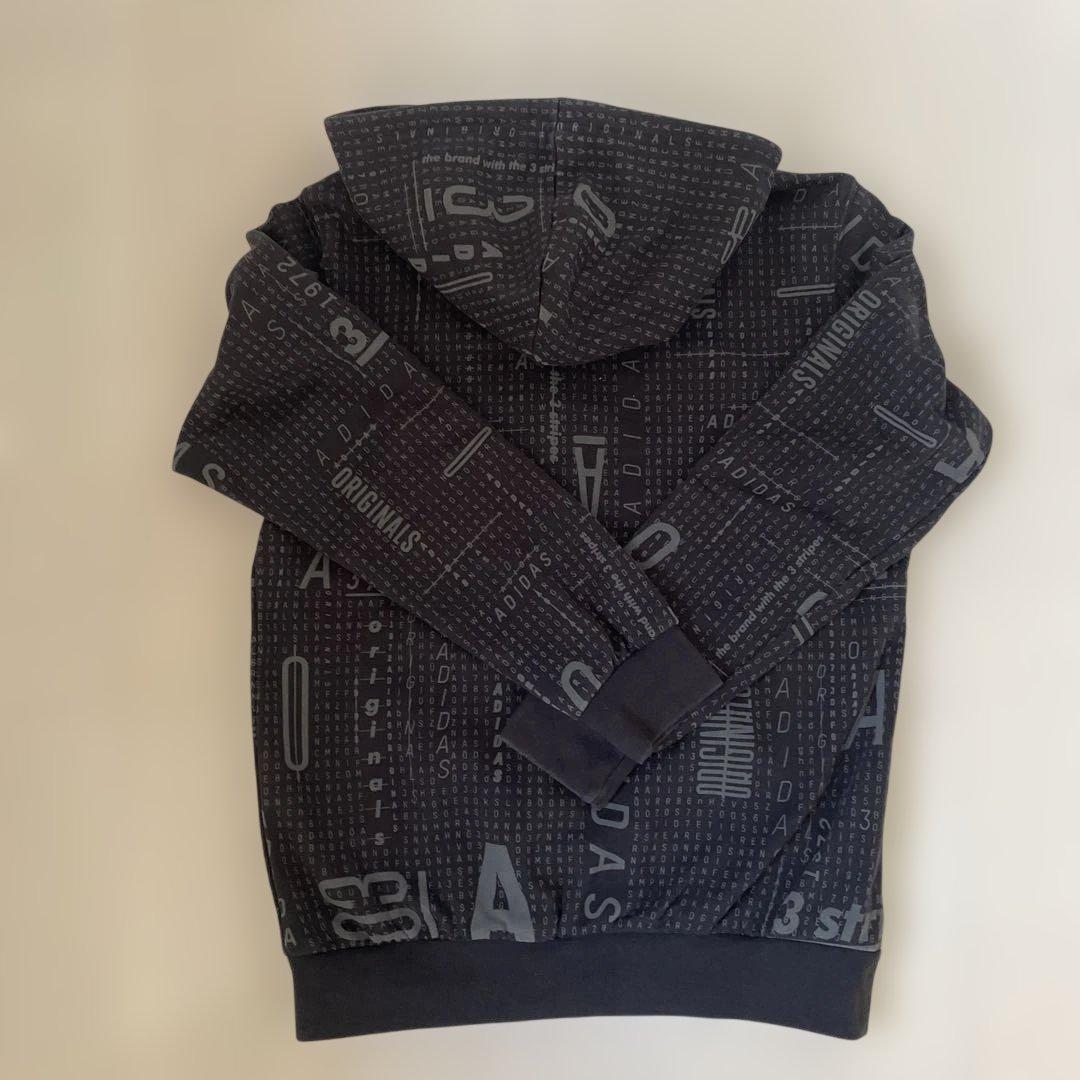 adidas グラフィックプリント パーカー ブラック