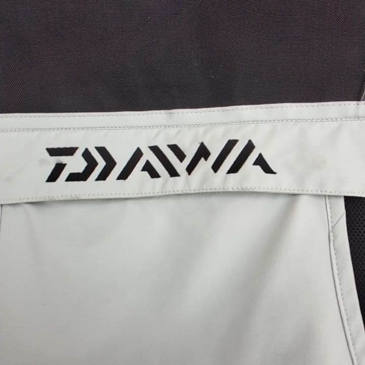 ダイワスペシャルベスト DV-1006 ホワイト　美品