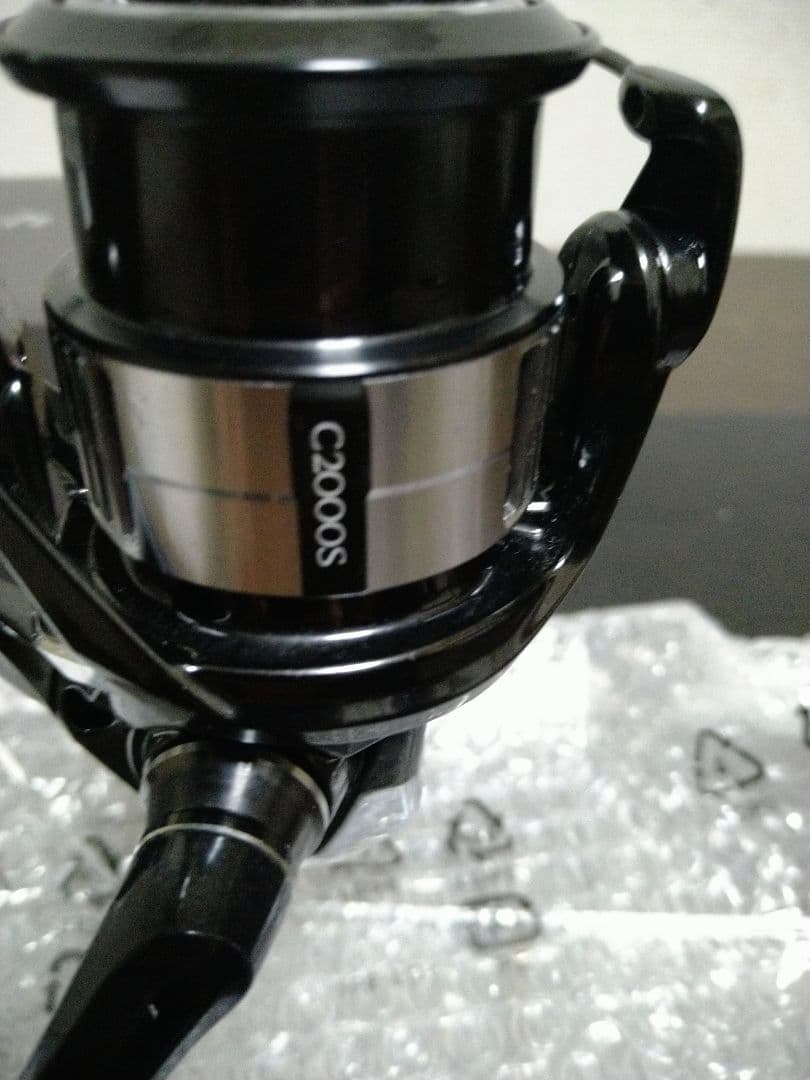 SHIMANO Vanquish C2000S スピニングリール