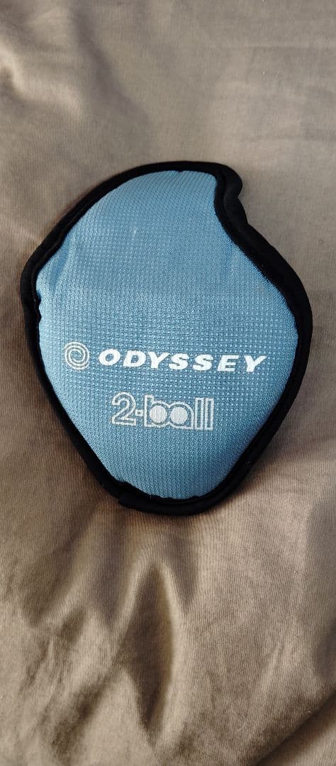 ハローキティデザイン ODYSSEY 2-Ball パター。